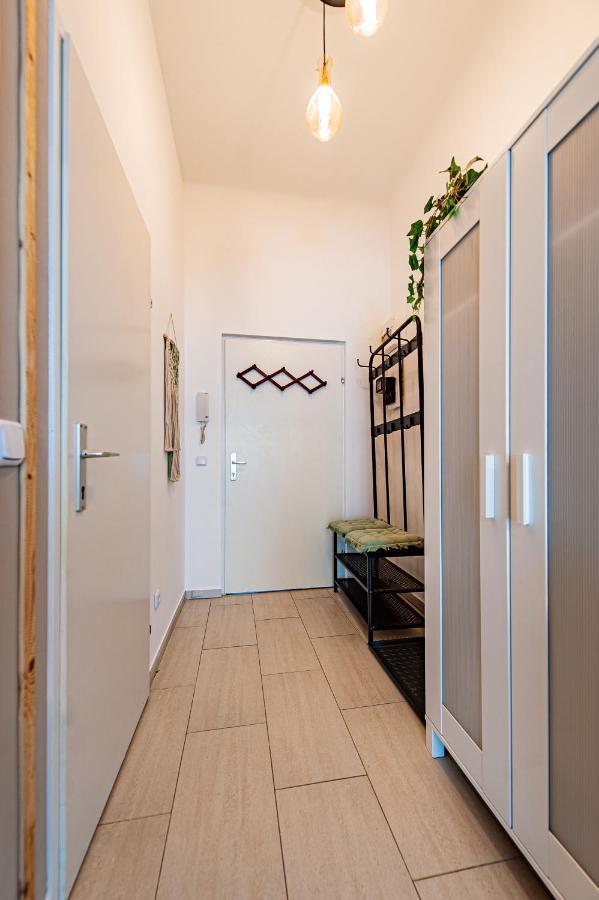My City Apartment- Vienna Jungle Room Ngoại thất bức ảnh
