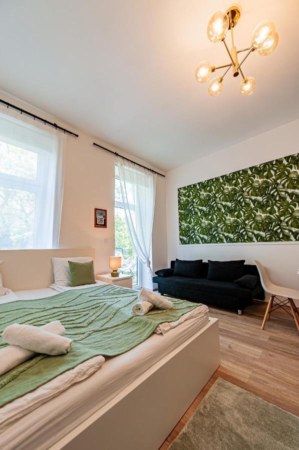 My City Apartment- Vienna Jungle Room Ngoại thất bức ảnh
